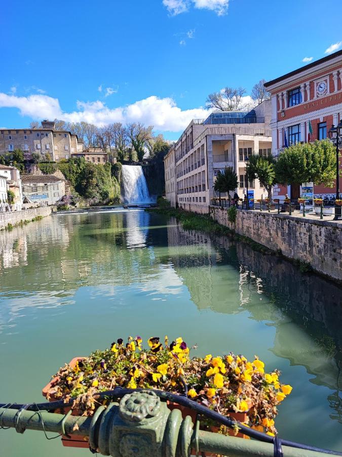 In Centro Rooms And Apartments Isola di Liri 外观 照片
