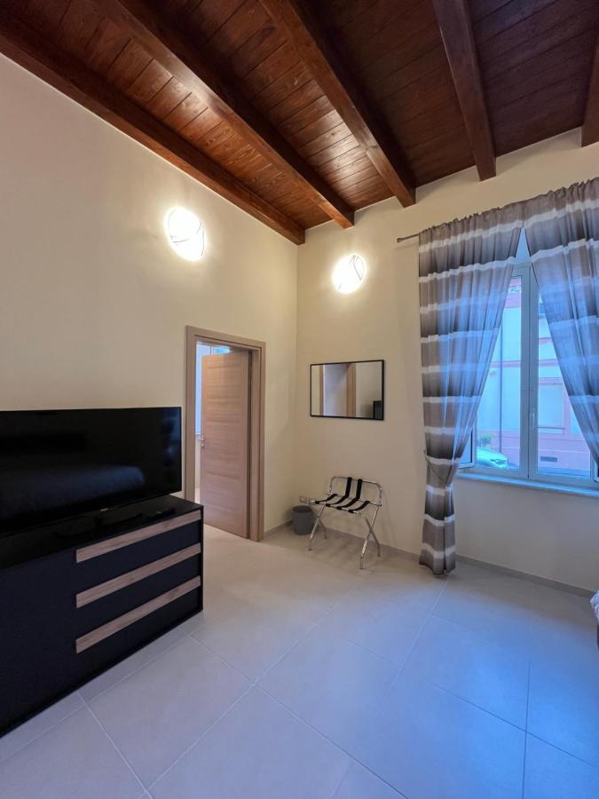 In Centro Rooms And Apartments Isola di Liri 外观 照片