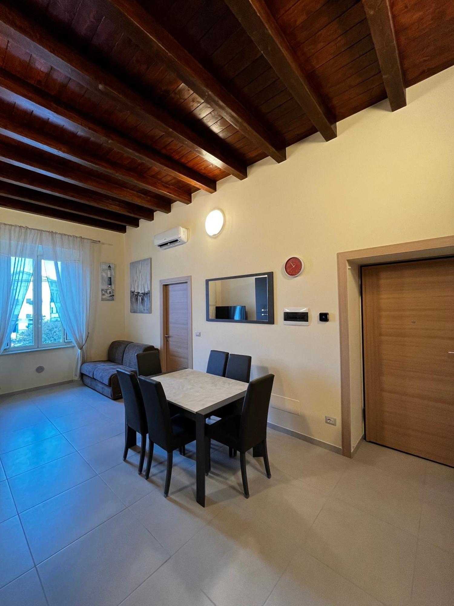In Centro Rooms And Apartments Isola di Liri 外观 照片