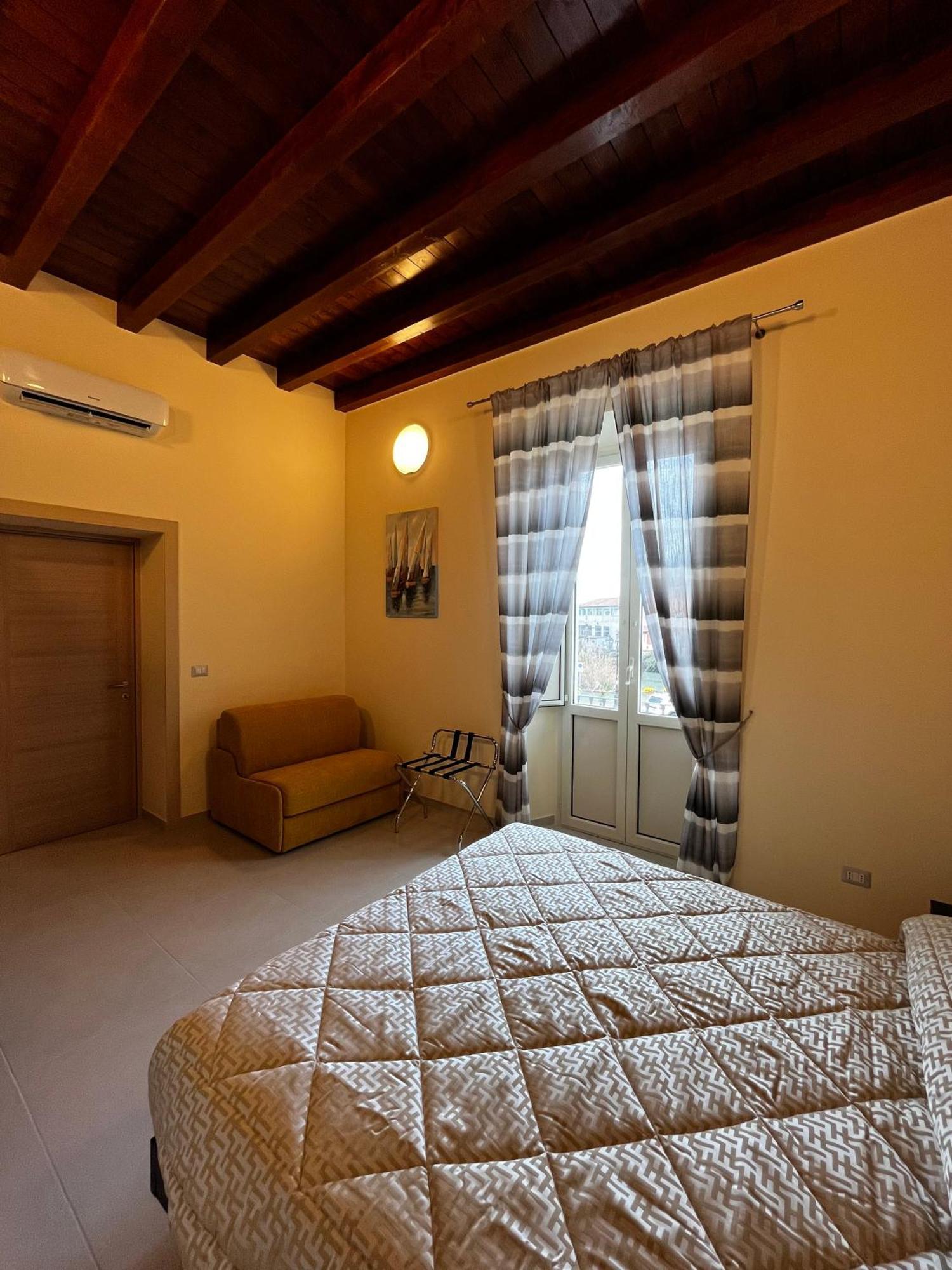 In Centro Rooms And Apartments Isola di Liri 外观 照片