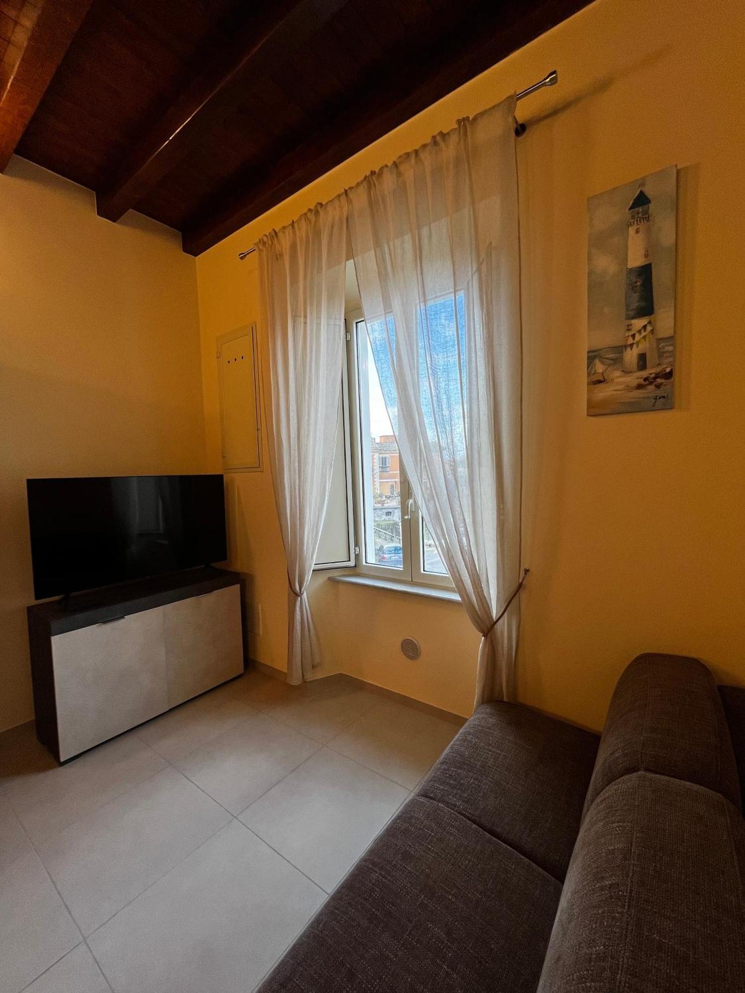 In Centro Rooms And Apartments Isola di Liri 外观 照片