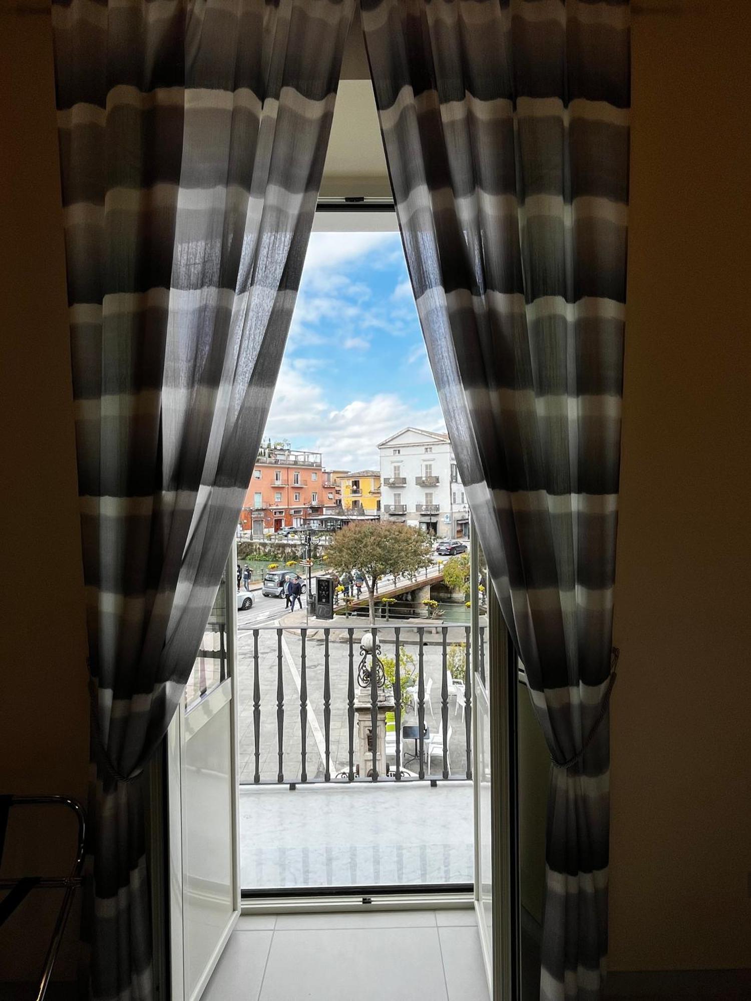 In Centro Rooms And Apartments Isola di Liri 外观 照片