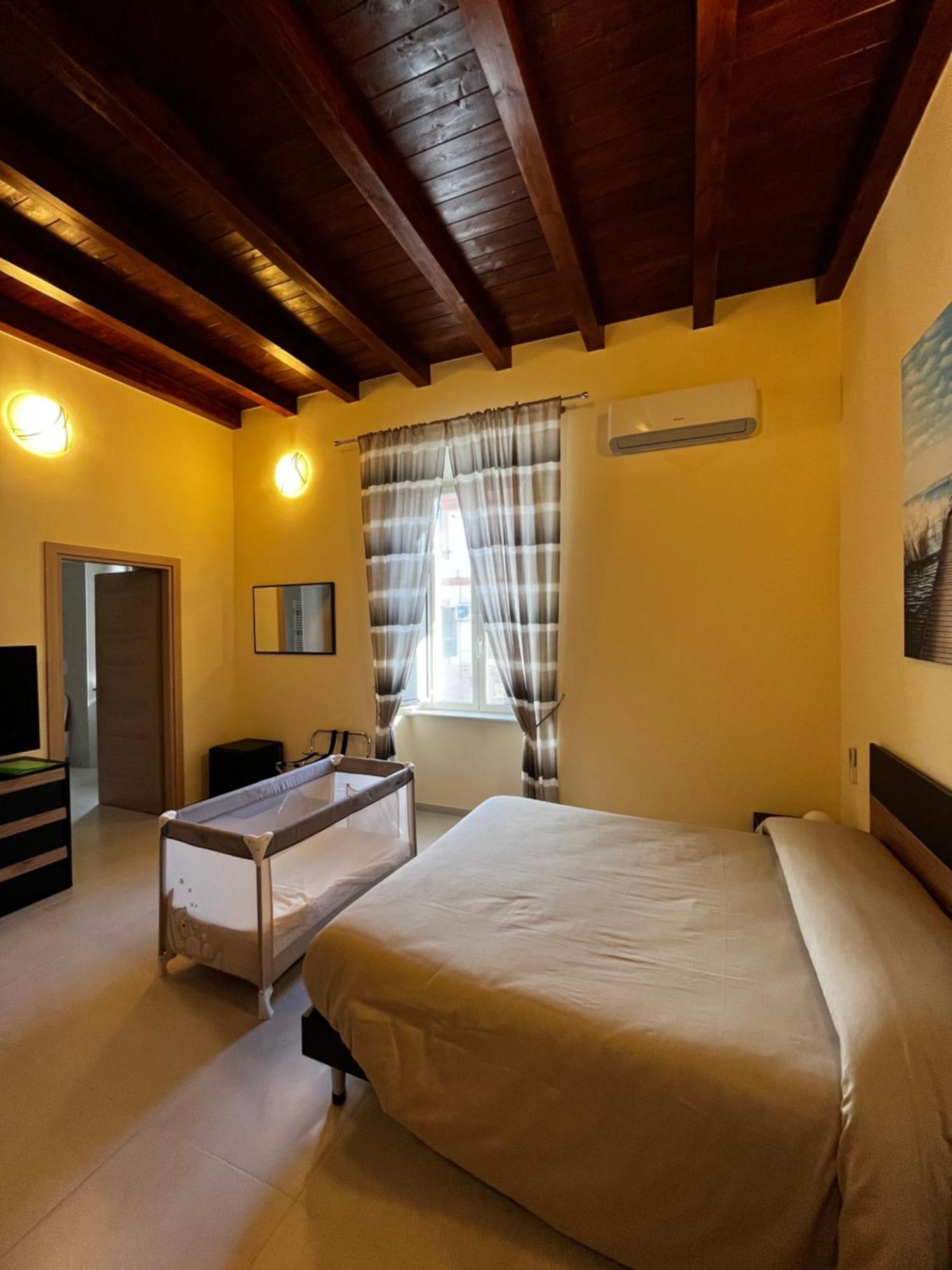 In Centro Rooms And Apartments Isola di Liri 外观 照片